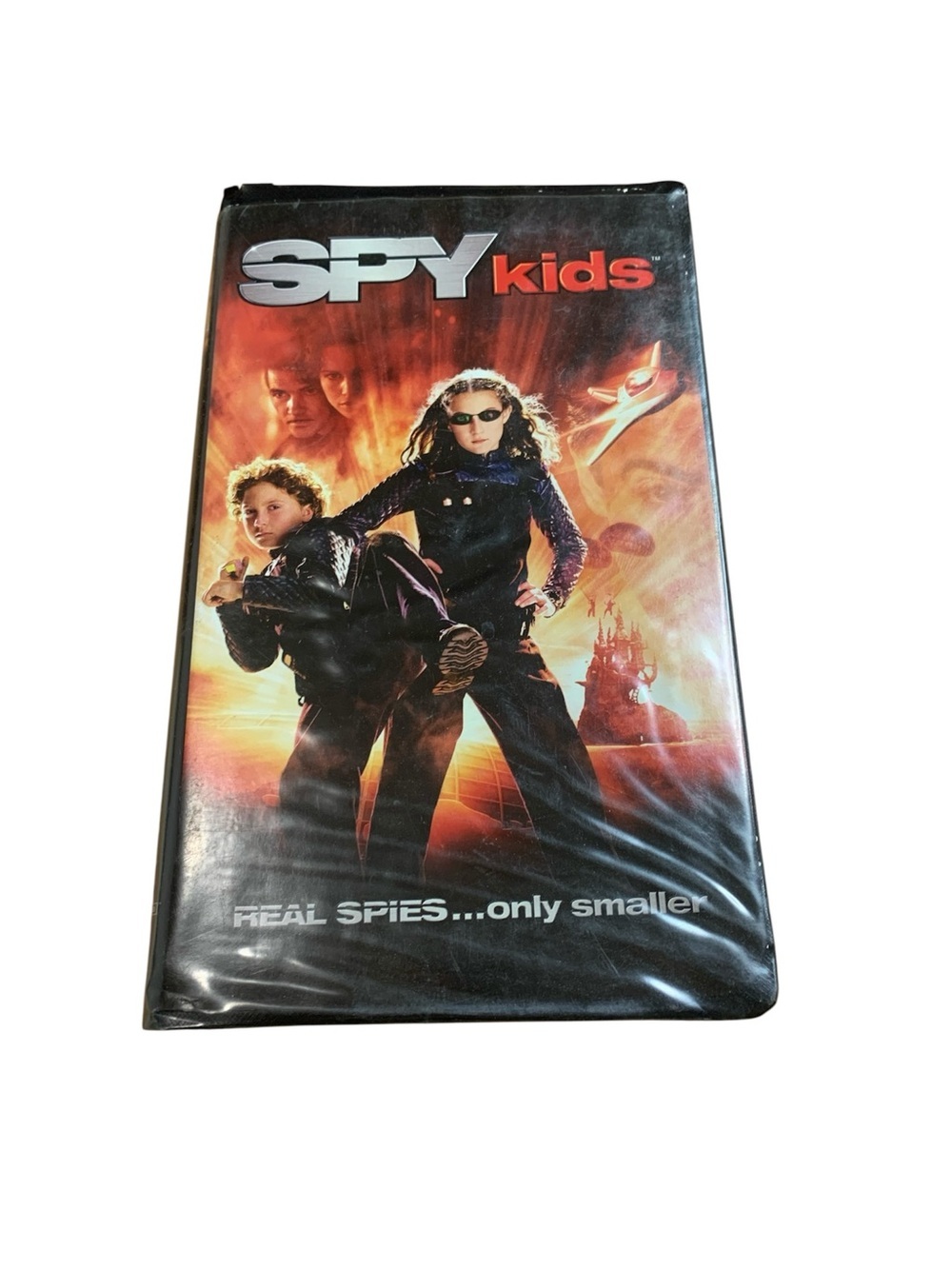 Spy Kids Vintage VHS Movie - Robert Rodriguez Action Family Film